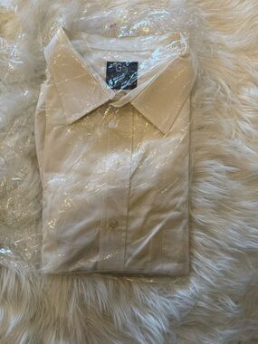 Men’s Classic Dress Shirt in Cream - Tailored Point Collar